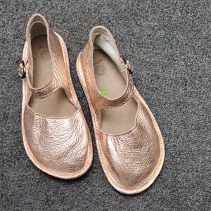 Women's Metallic Rose Mary Jane Flats